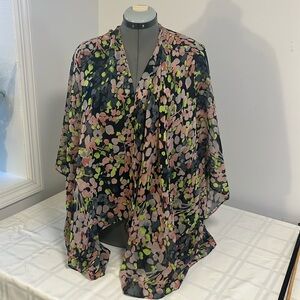 BCBG Max Azaria wrap, kimono sheer print open top, multicolored. OS